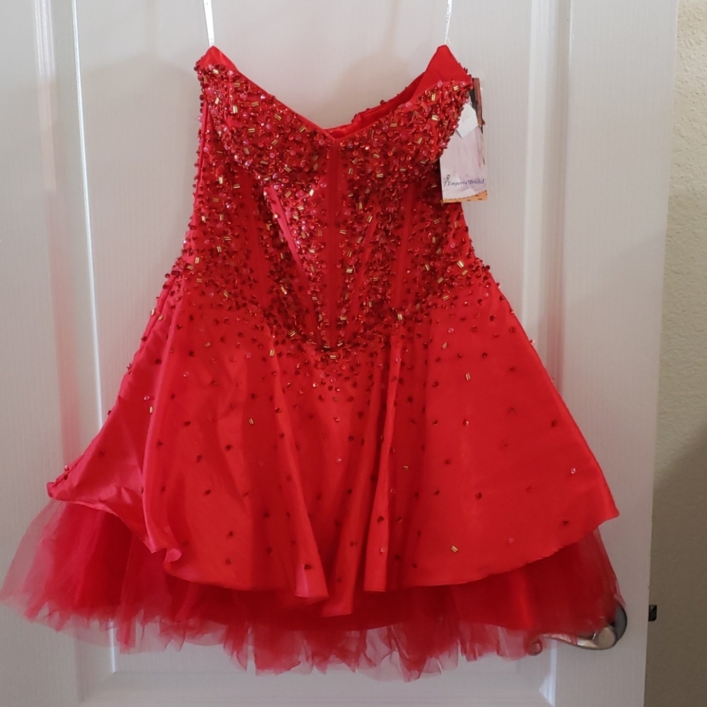 Beautful red dress